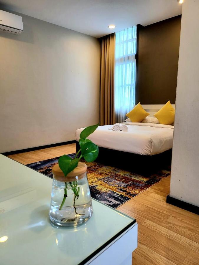 Lovita Hotel Куантан Экстерьер фото