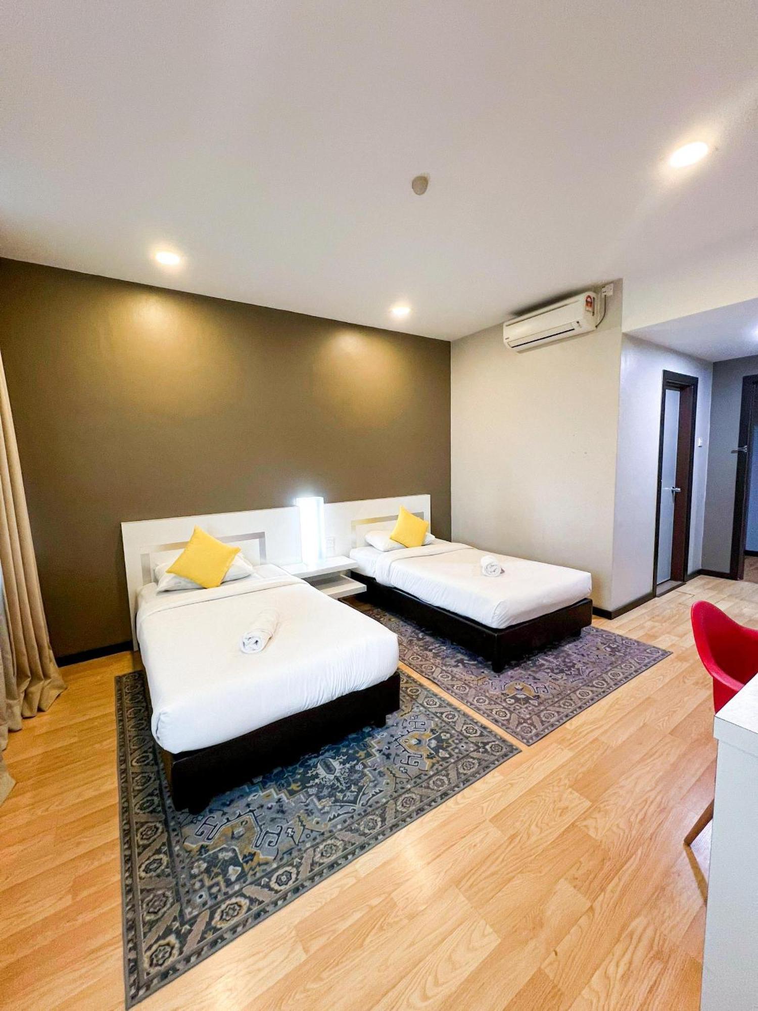 Lovita Hotel Куантан Экстерьер фото
